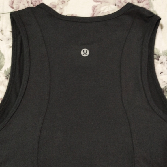 **NWOTS** LULULEMON Softy Suedey Tank Top And Bottom Set. Size 8 - Picture 12 of 14